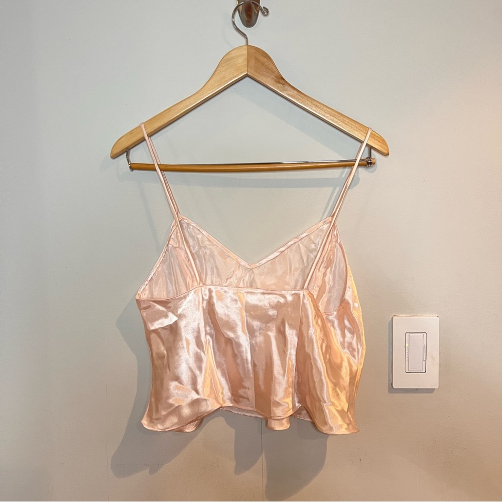VINTAGE | deadstock Natori pink cottagecore floral embroidered satin crop top - Picture 8 of 9